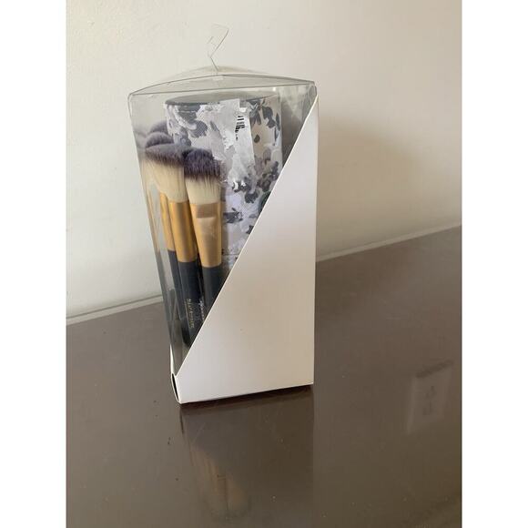 Isaac Mizhari New York Makeup Brush Set With Holder - Picture 5 of 6